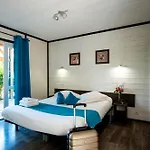 Domaine Saint Esteve 3* Мийо