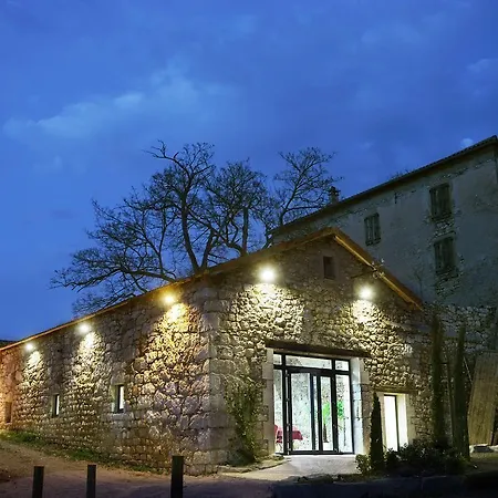 Domaine Saint Esteve Otel 3*