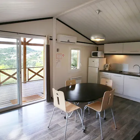 Domaine Saint Esteve 3*
