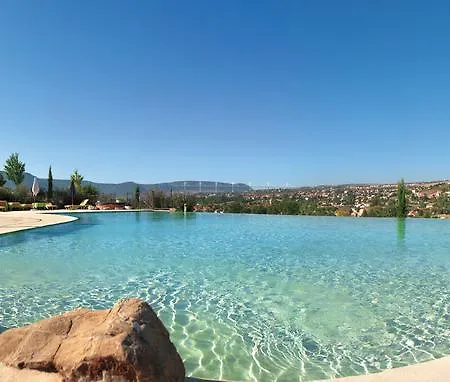 Otel Domaine Saint Esteve Millau