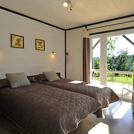 호텔 Domaine Saint Esteve 3*