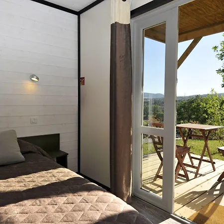 Domaine Saint Esteve فندق مييو