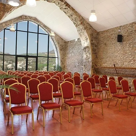 Hotel Domaine Saint Esteve 3*