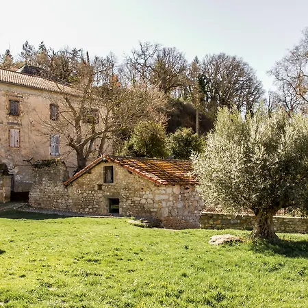 Domaine Saint Esteve 3* مييو