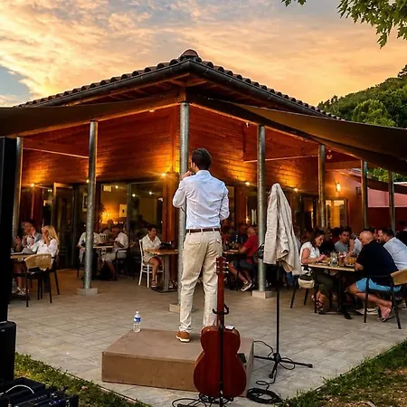 Domaine Saint Esteve فندق مييو
