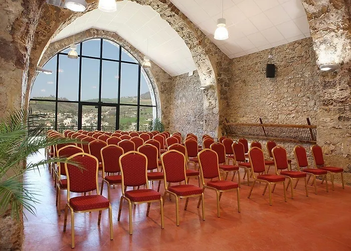 Hotel Domaine Saint Esteve 3*