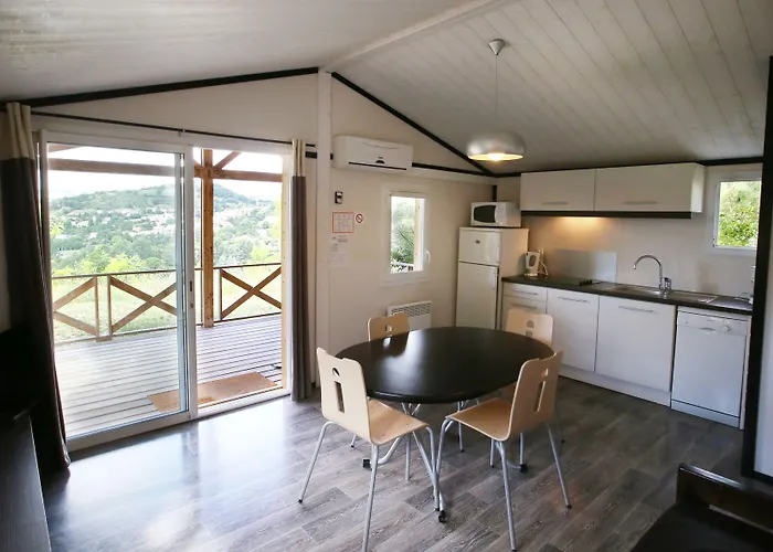 Domaine Saint Esteve 3*